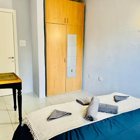 Budget Friendly 2 Bedroom In The Heart Of St Julians, Paceville Apartmán *