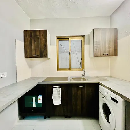 Budget Friendly 2 Bedroom In The Heart Of St Julians, Paceville *